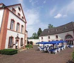 Hotel-Restaurant Burg Bollendorf