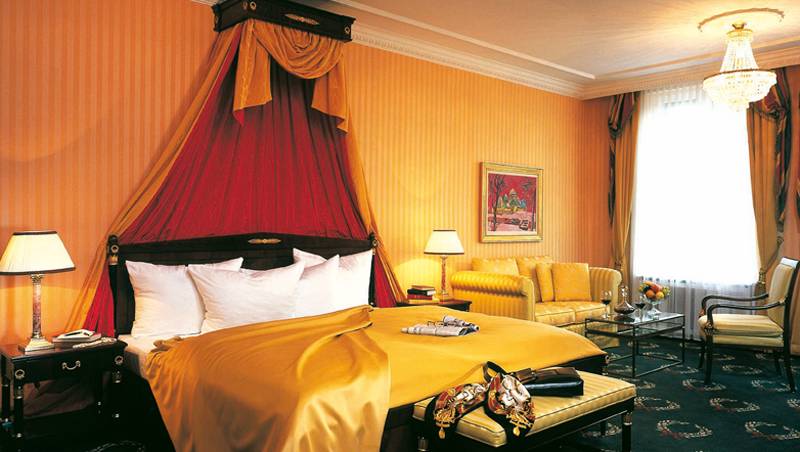 BEST WESTERN PREMIER Grand Hotel Russischer Hof