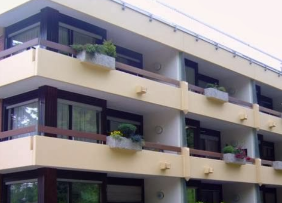 Appartementhaus im Grün